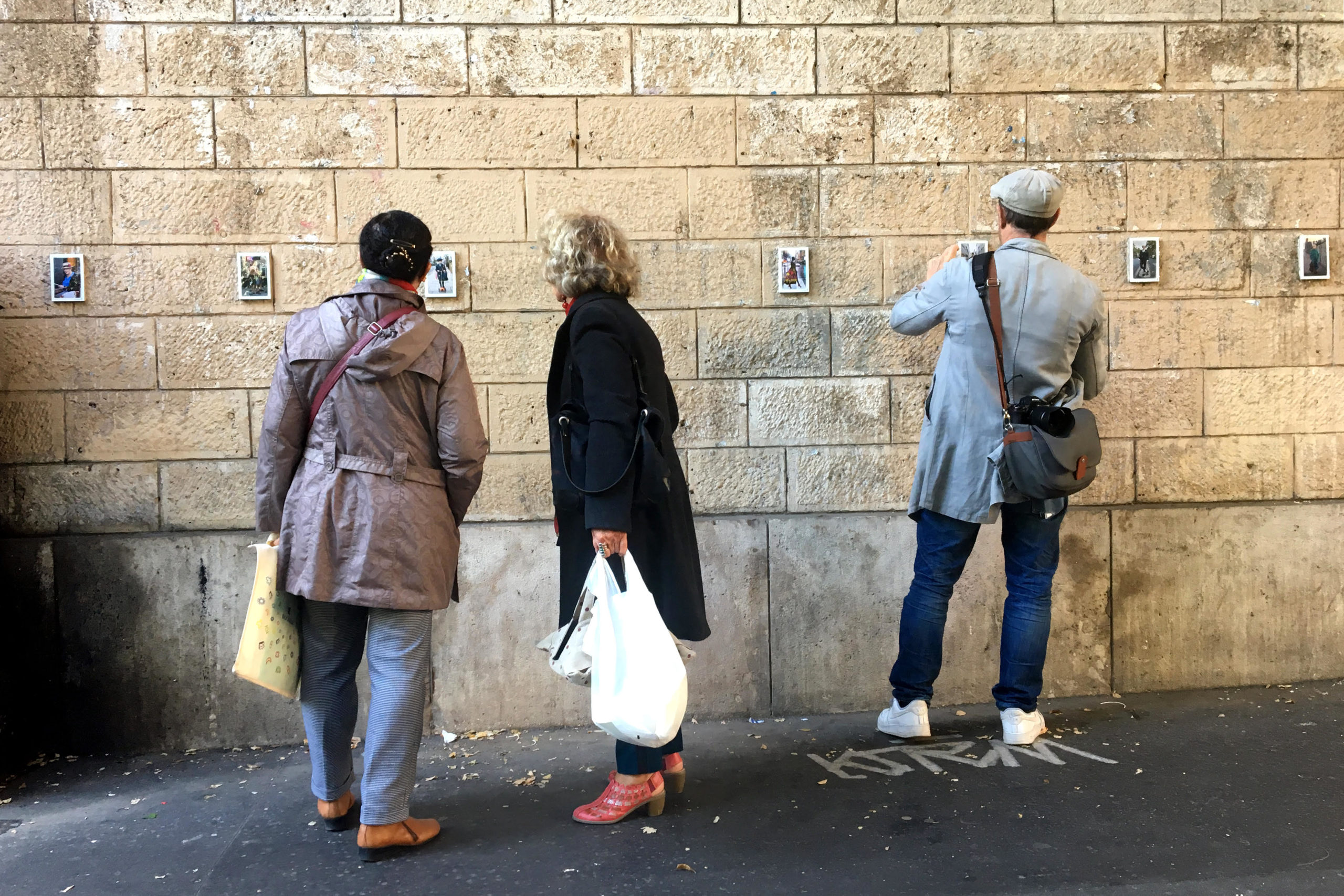 La galerie sous le pont : les photos de “Back to the street” rue des Pyrénées