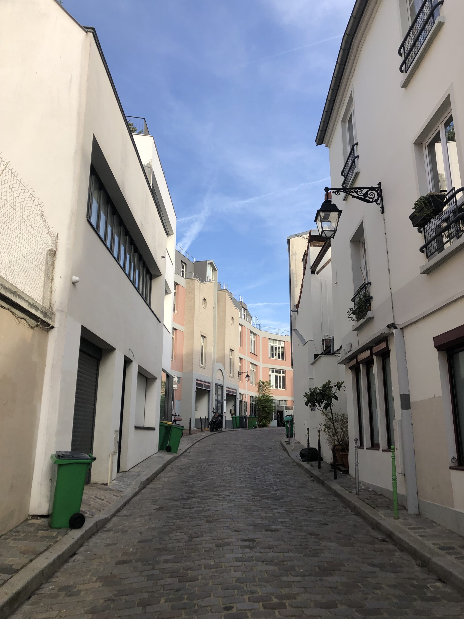 Cité Aubry : charmante ruelle pavée et jardin partagé