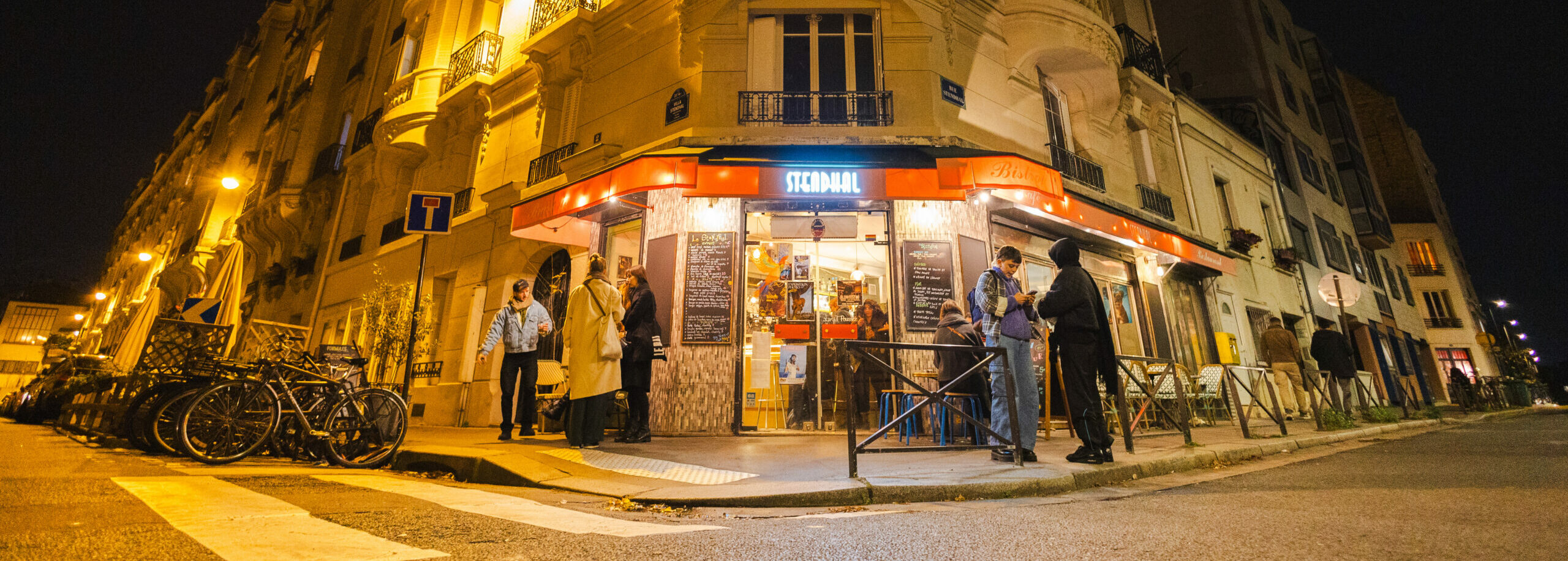 Gambetta : Le Stendhal, ce bistrot de quartier convivial et rempli d’habitués