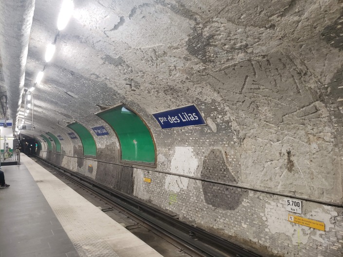 Porte des Lilas : malgré la mobilisation, les mosaïques de la station de métro ont été détruites