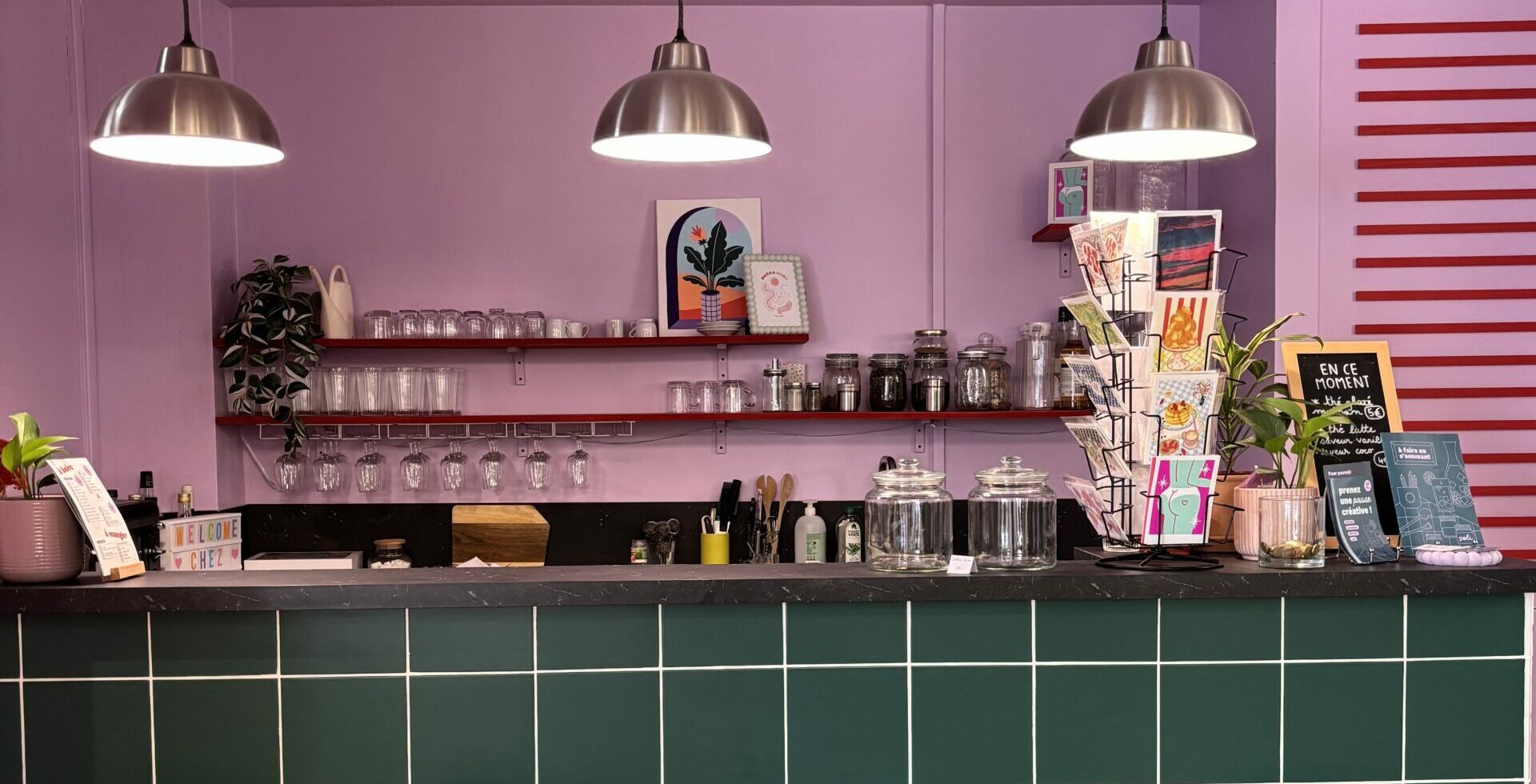 Poli : un tiers-lieu original à Belleville, qui se mue en café, boutique, ateliers créatifs & événements