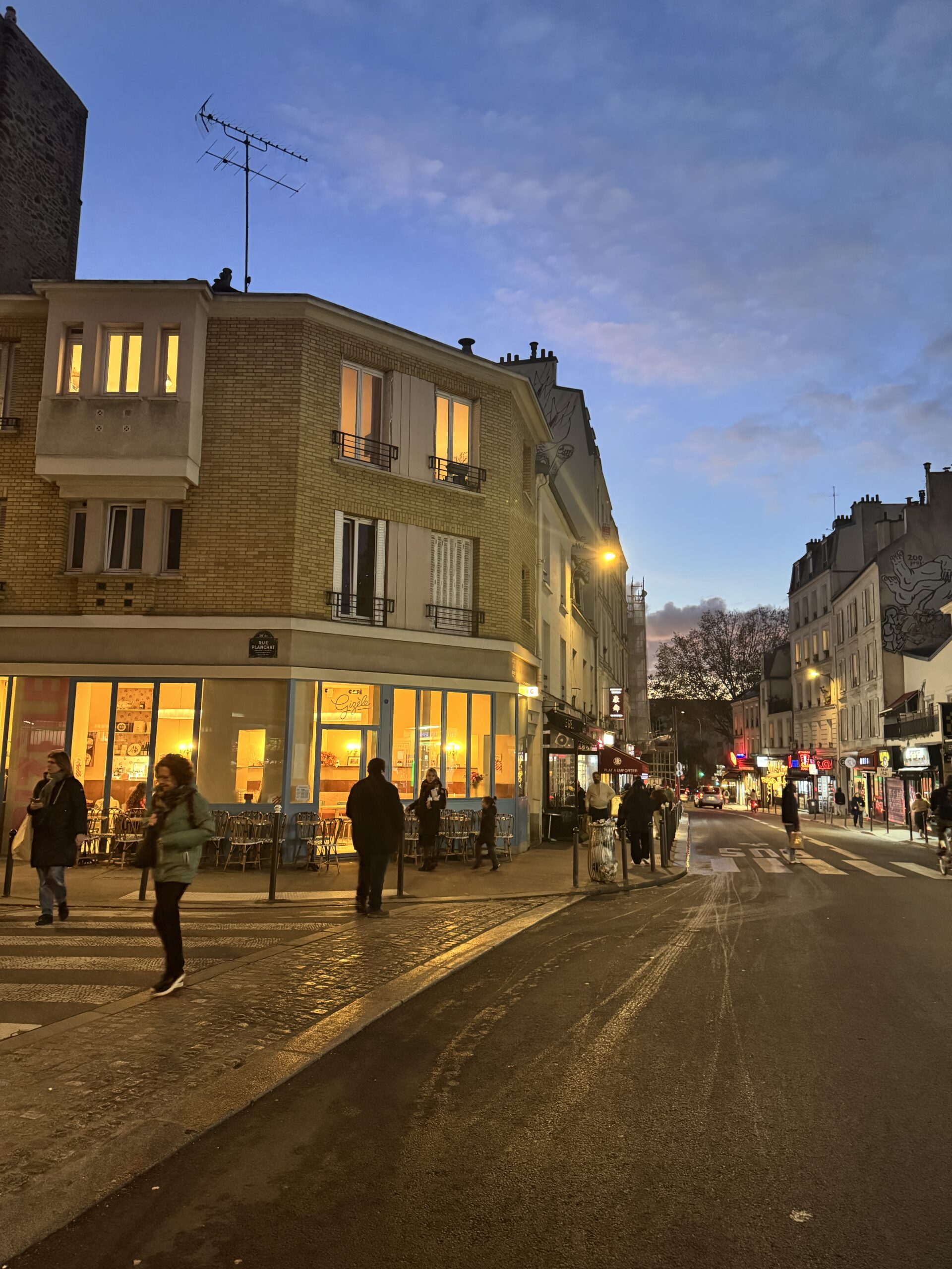 Café Gizèle : un nouveau café installé dans un ancien salon de coiffure rue de Bagnolet