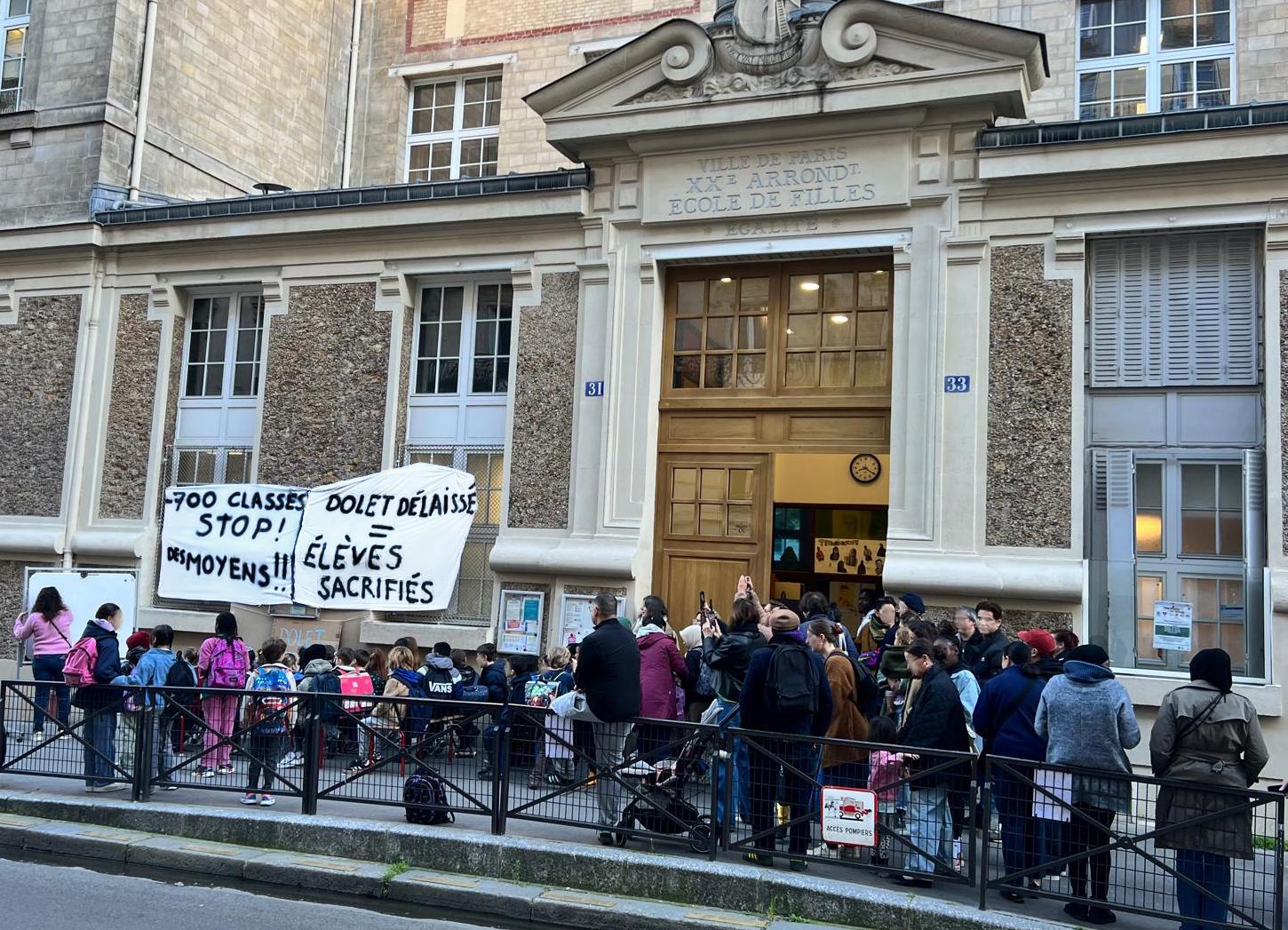 École Étienne Dolet : une « classe dehors » organisée pour alerter sur le non-remplacement des enseignants absents