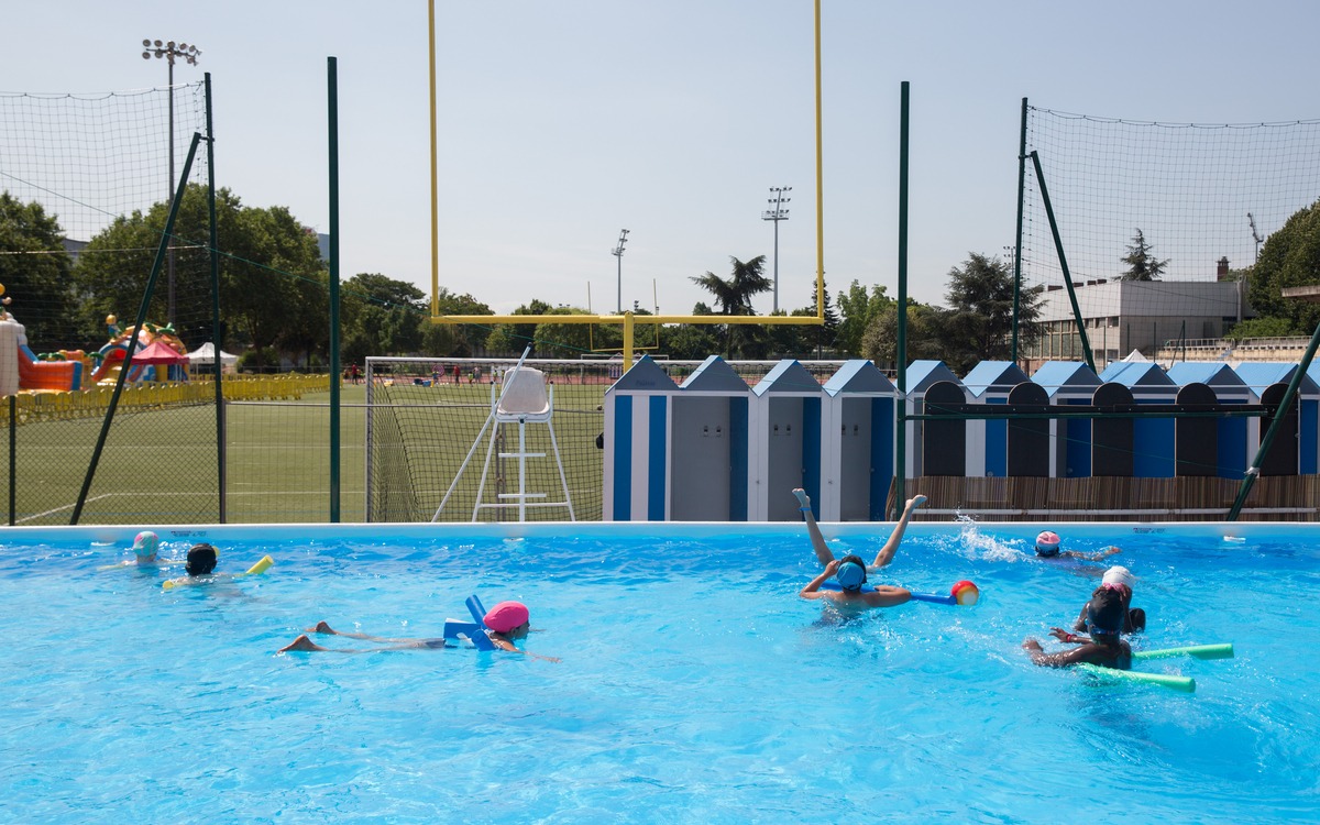 Baignade Louis Lumière : une piscine extérieure et des activités gratuites tout l&rsquo;été aux Portes du 20e arrondissement