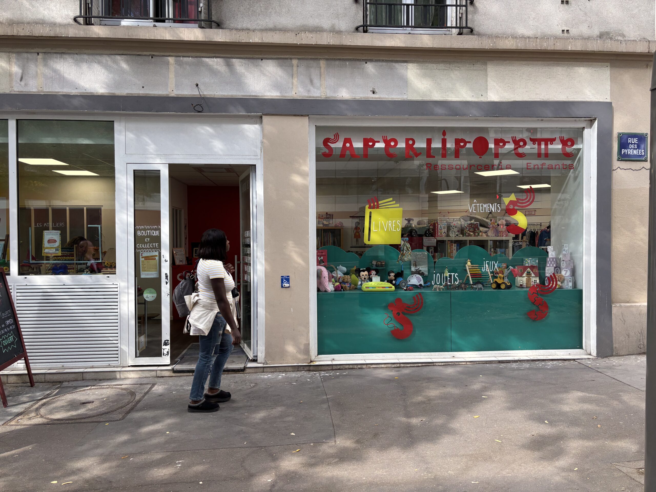 “Saperlipopette”, la première ressourcerie de Paris dédiée aux enfants a ouvert dans le 20e arrondissement
